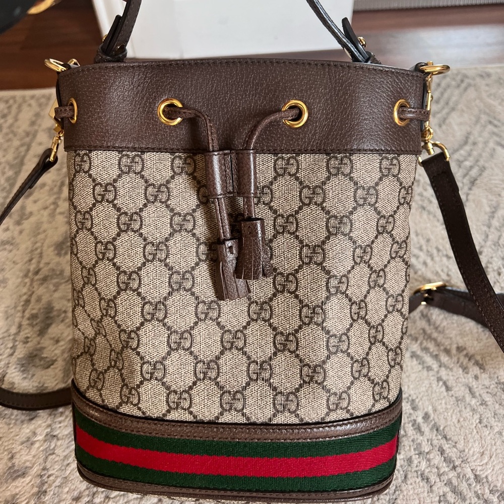 Gucci Ophidia GG bucket bag